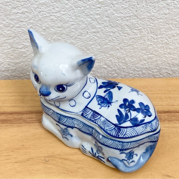 Vintage Blue & White Chinoiserie Porcelain Cat Trinket Box - Picture 10 of 12